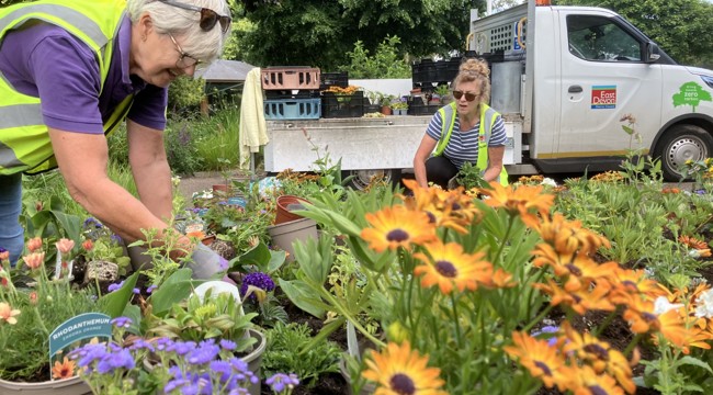 Volunteers working at Exmouth's Manor Gardens