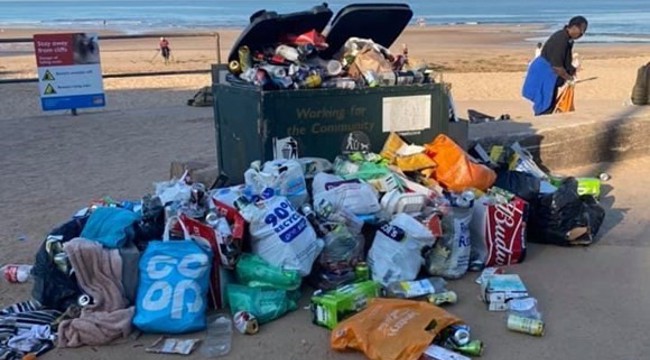 Exmouth Beach Litter